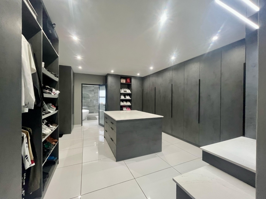 5 Bedroom Property for Sale in Cashan North West